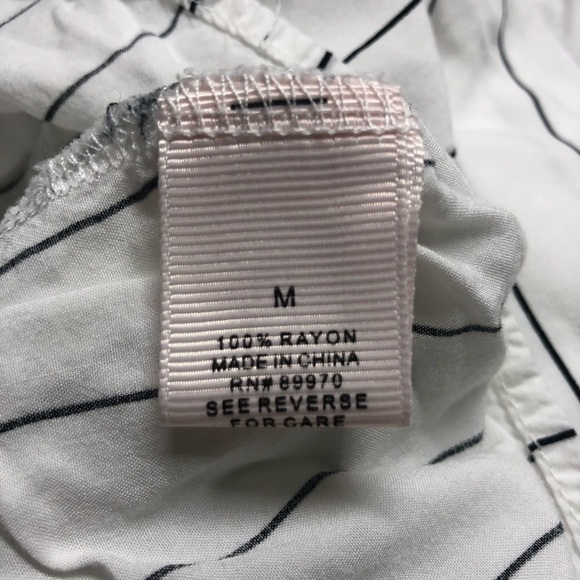 Bailey & Chloe Women Blouse Size M Stripes V Neck Roll tab Sleeve Flowy Summer - Picture 10 of 15